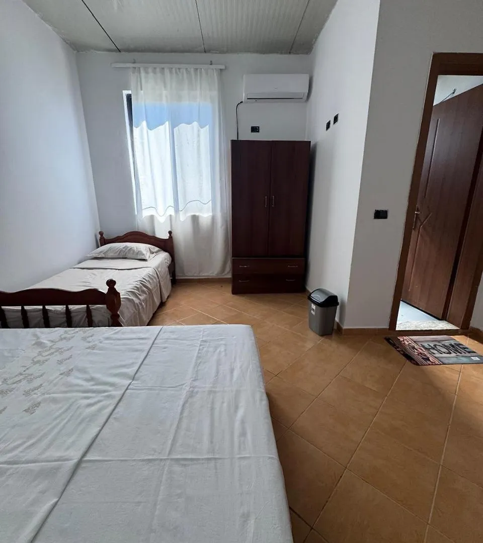 Morina Rooms Durrës 0*,